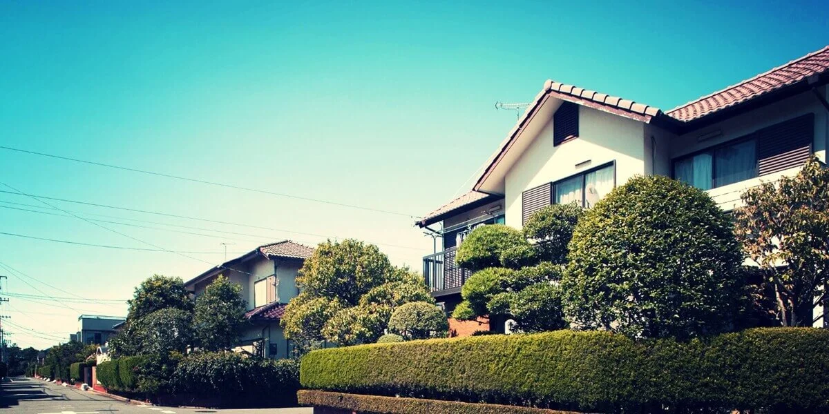 2-Estate with Greenery